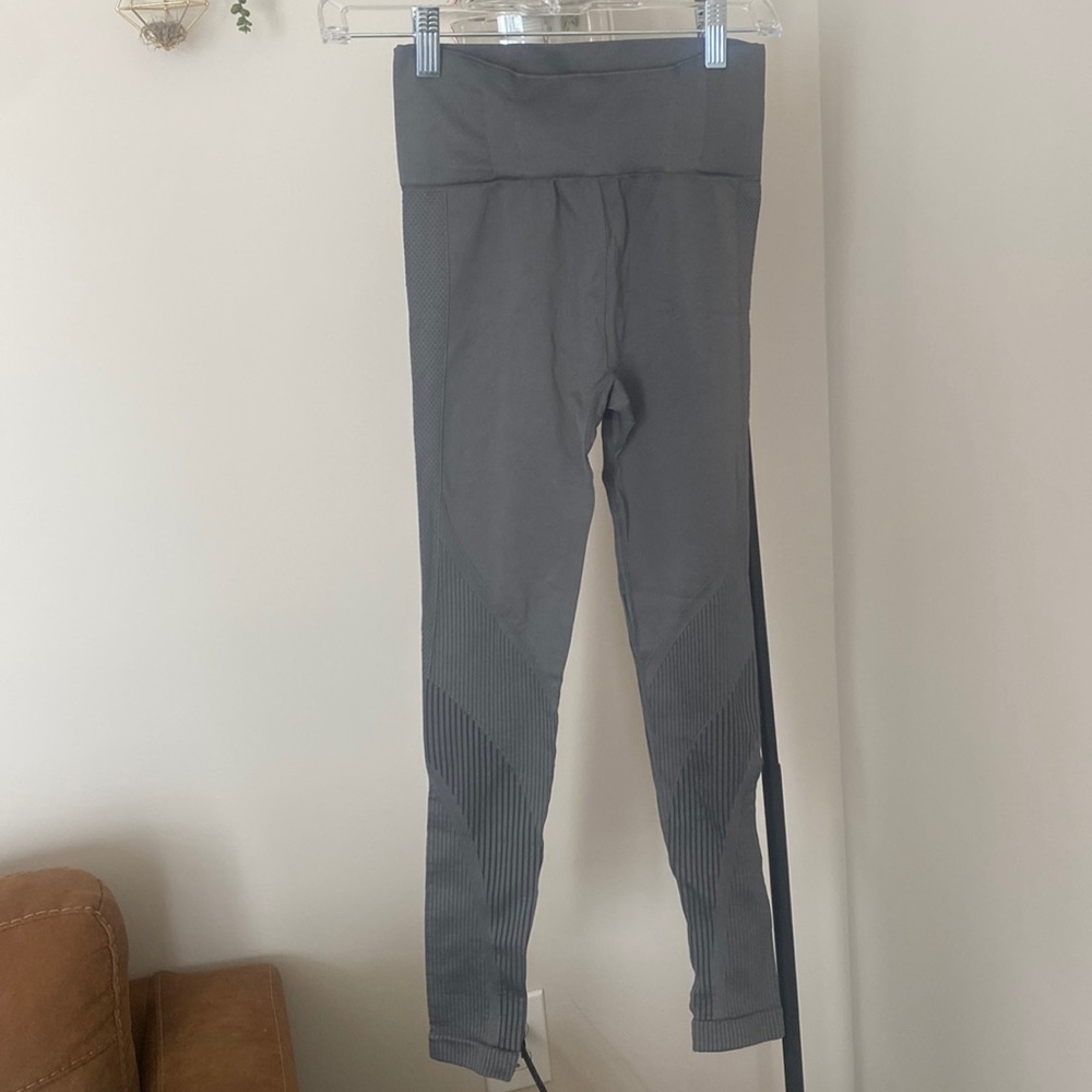 Alo yoga leggings